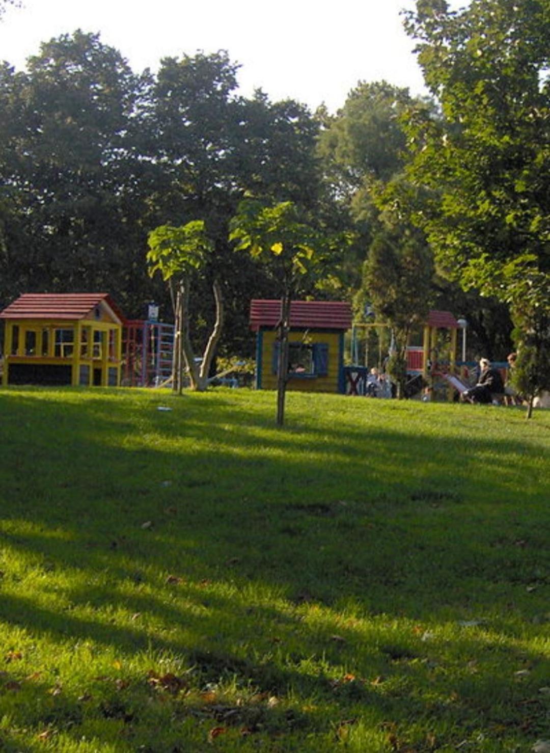Tasmajdan City Break Belgrado Esterno foto